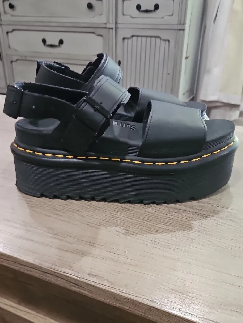 Voss Platform Sandal - BlackWomens Dr. Martens Voss Platform Sandal - Black size